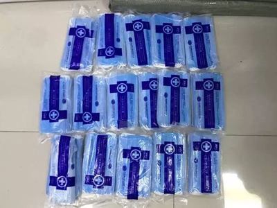 假口罩高价兜售药房 贪欲之下，谁在伤害抗疫防线？