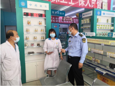 筑牢校园安全防线 甘肃省榆中县市场监管局开展学校周边药械安全专项检查